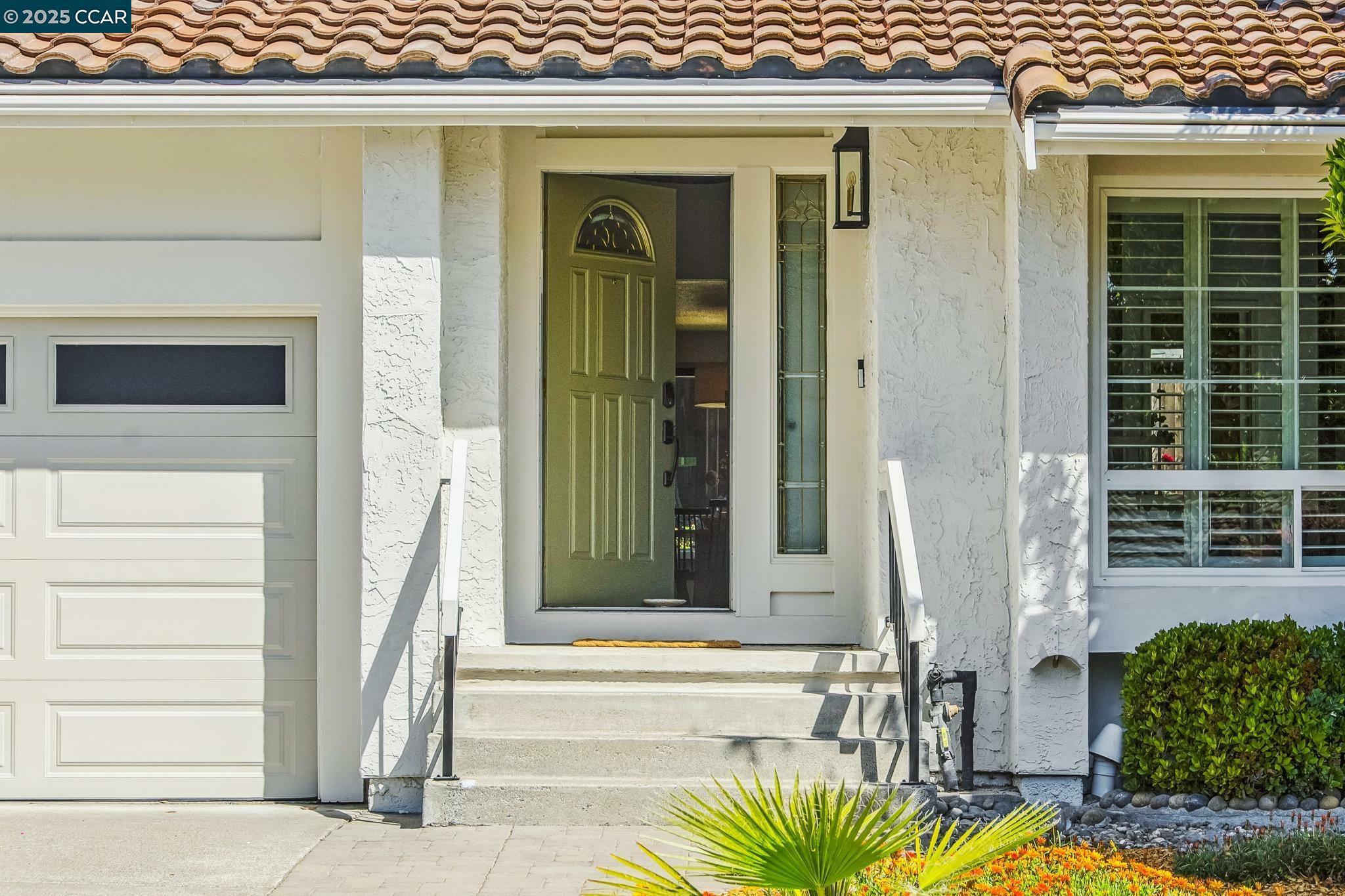 Property Photo: 2253 Lake Crest Court CA 94553