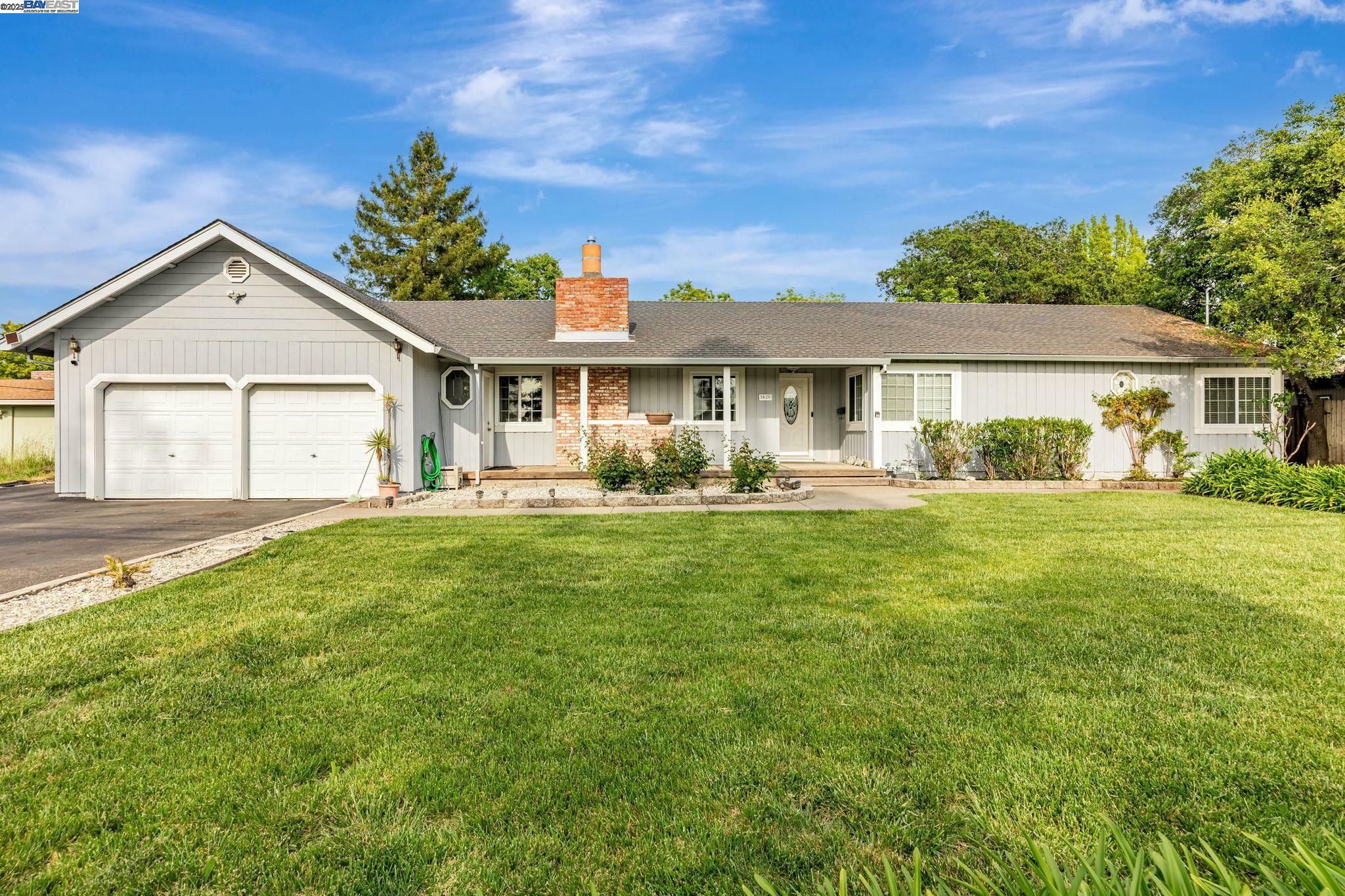 Property Photo: 1420 Franquette Ave CA 95405