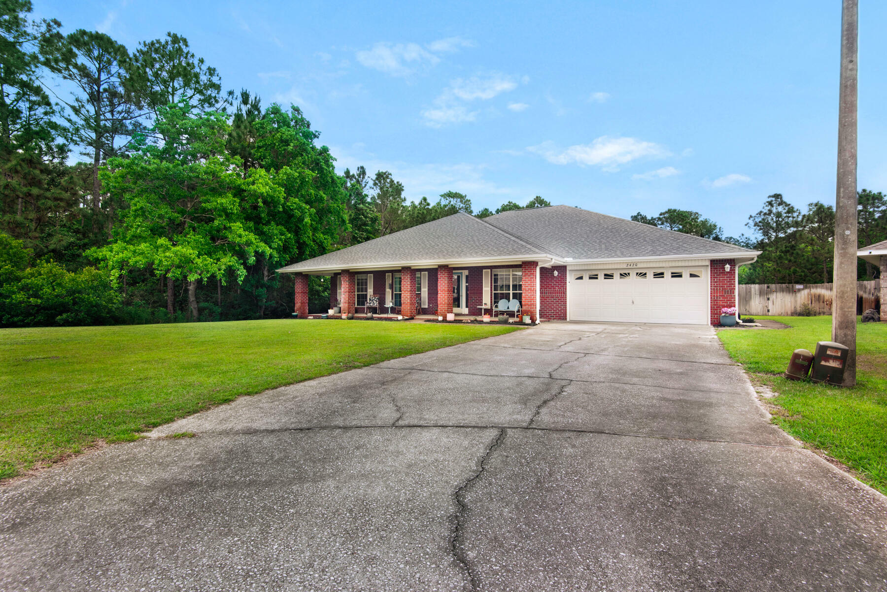 Property Photo: 2420 Amberjack Ct Court FL 32566