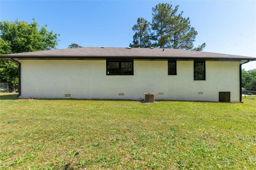 Property Photo: 10116 Straphinge Trail GA 30014