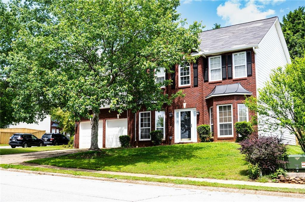 Property Photo: 1185 Charter Club Drive GA 30043