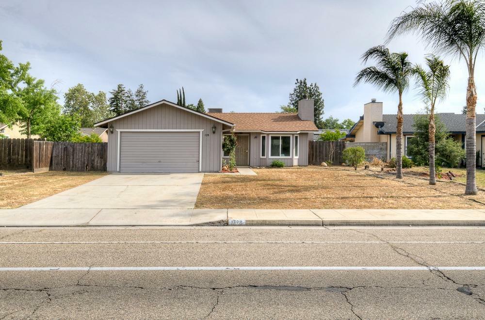 Property Photo:  1728 Gettysburg Avenue  CA 93611 
