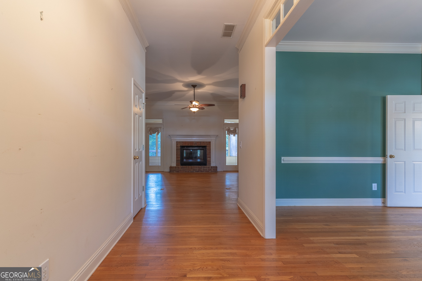 Property Photo: 1210 Lancelot Court GA 30052