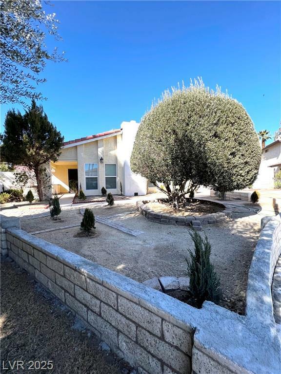 Property Photo: 5880 Duneville Court NV 89103