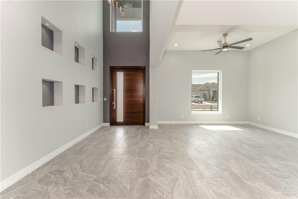 Property Photo: 1711 Lago Delton TX 78542