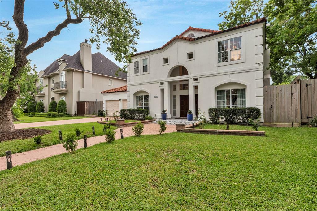 Property Photo: 4903 Fern Street TX 77401