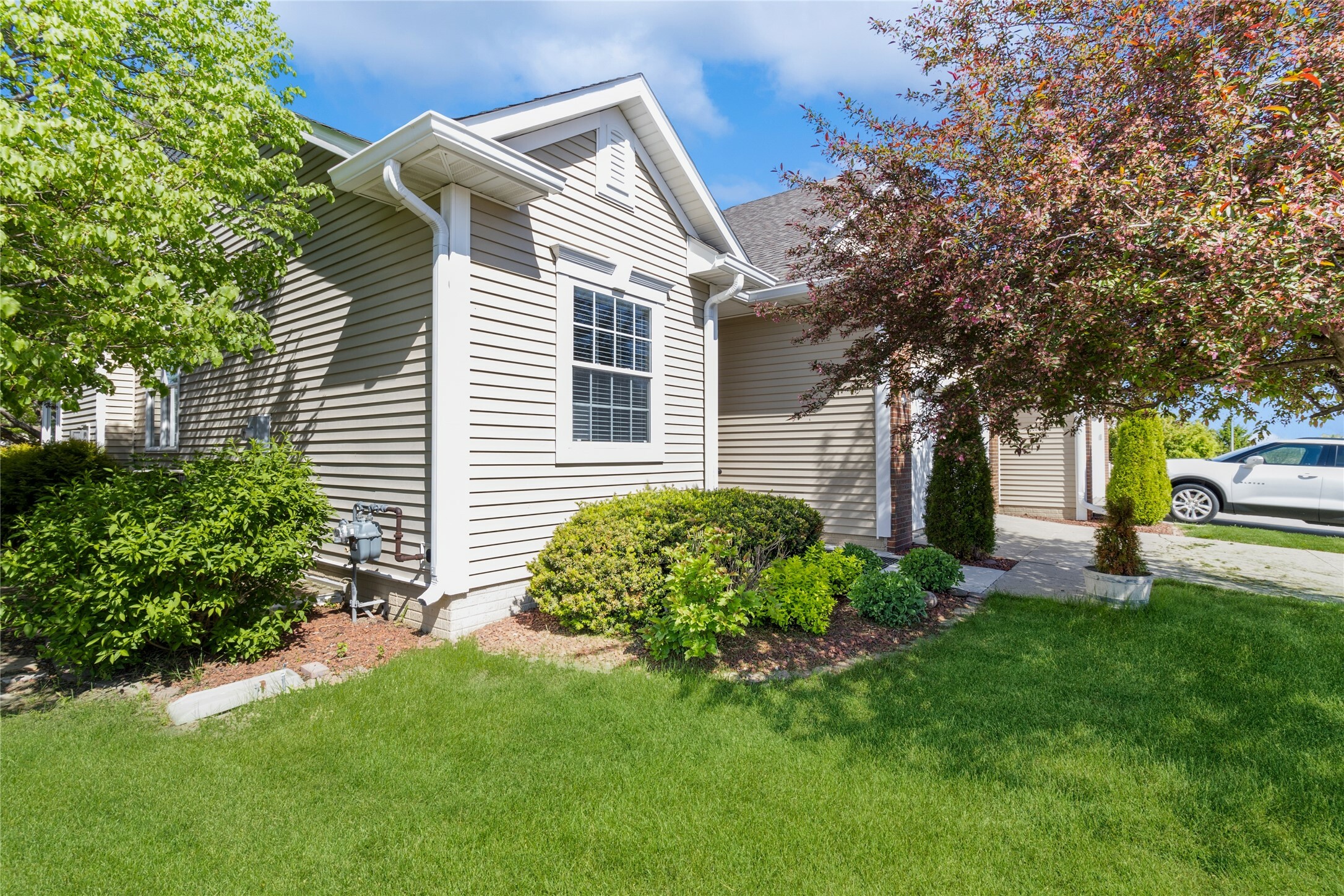Property Photo:  2315 Westwind Drive  IA 50010 