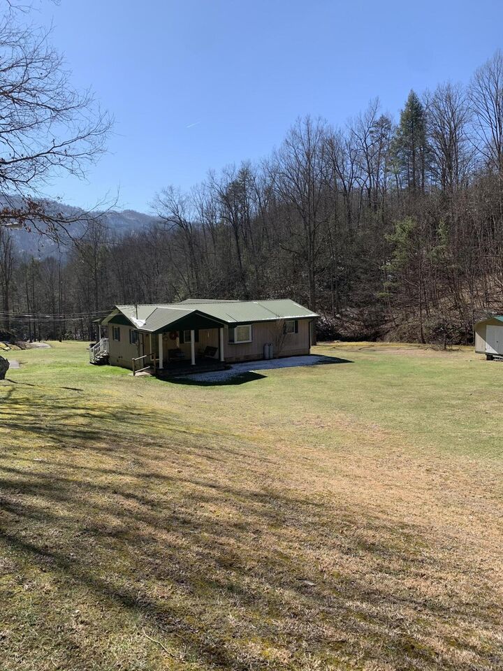 Property Photo:  1016 Montgomery Road  KY 40823 