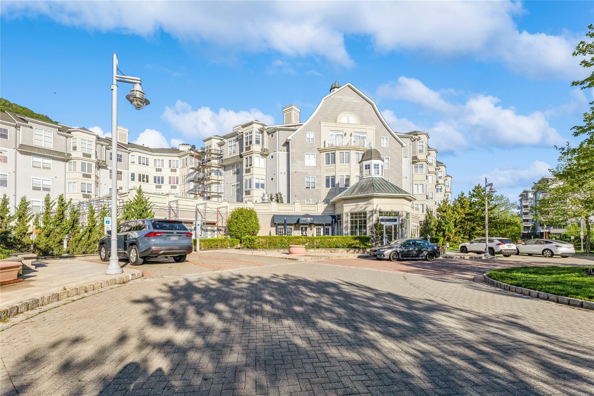 Property Photo: 1301 Round Pointe Drive NY 10927