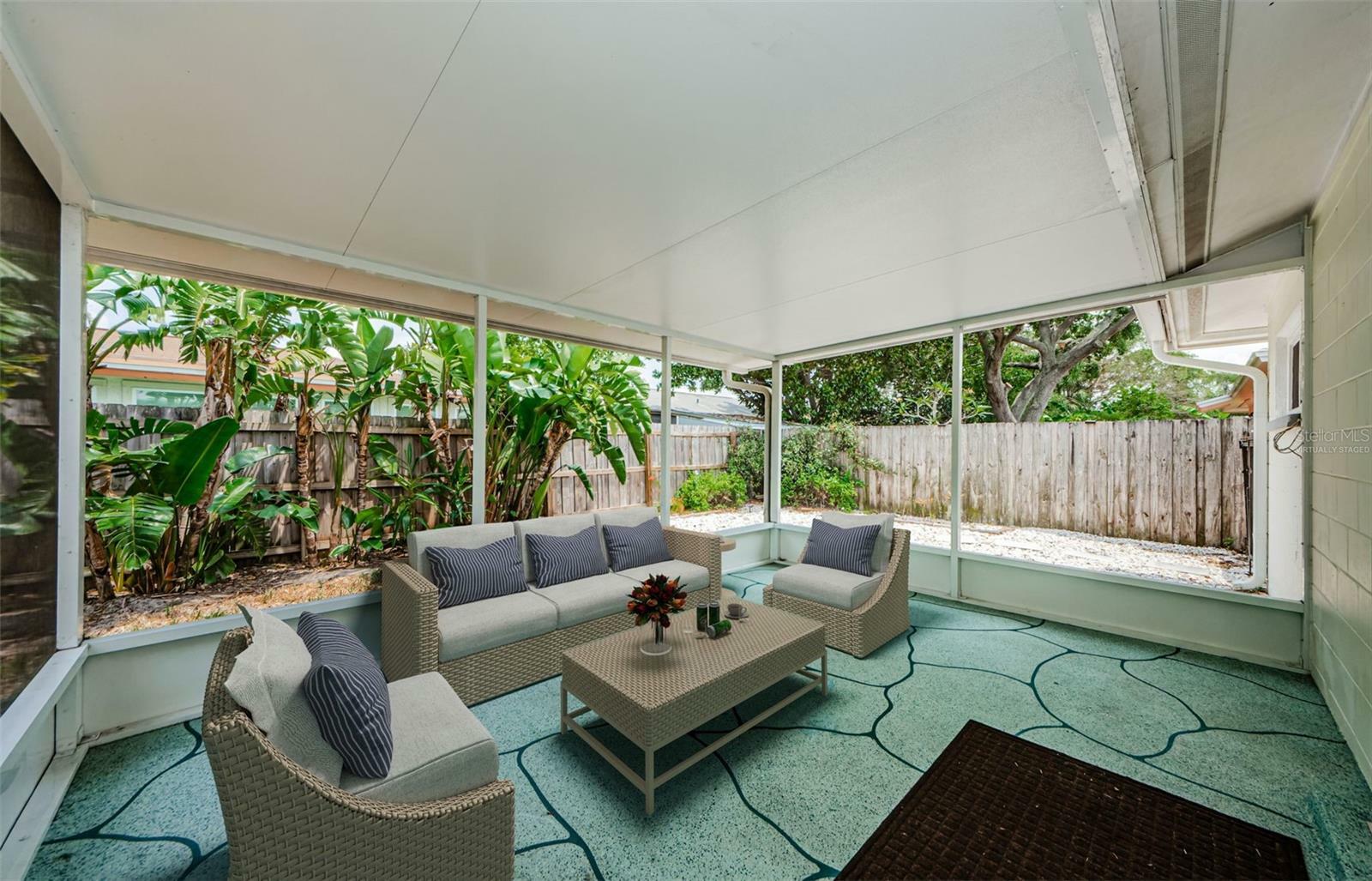 Property Photo: 1615 Stonehaven Way FL 34689
