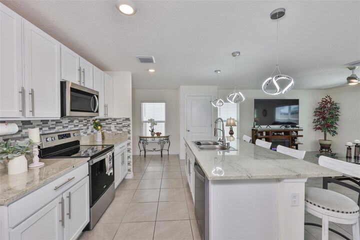 Property Photo:  2858 Star Anise Lane  FL 33598 