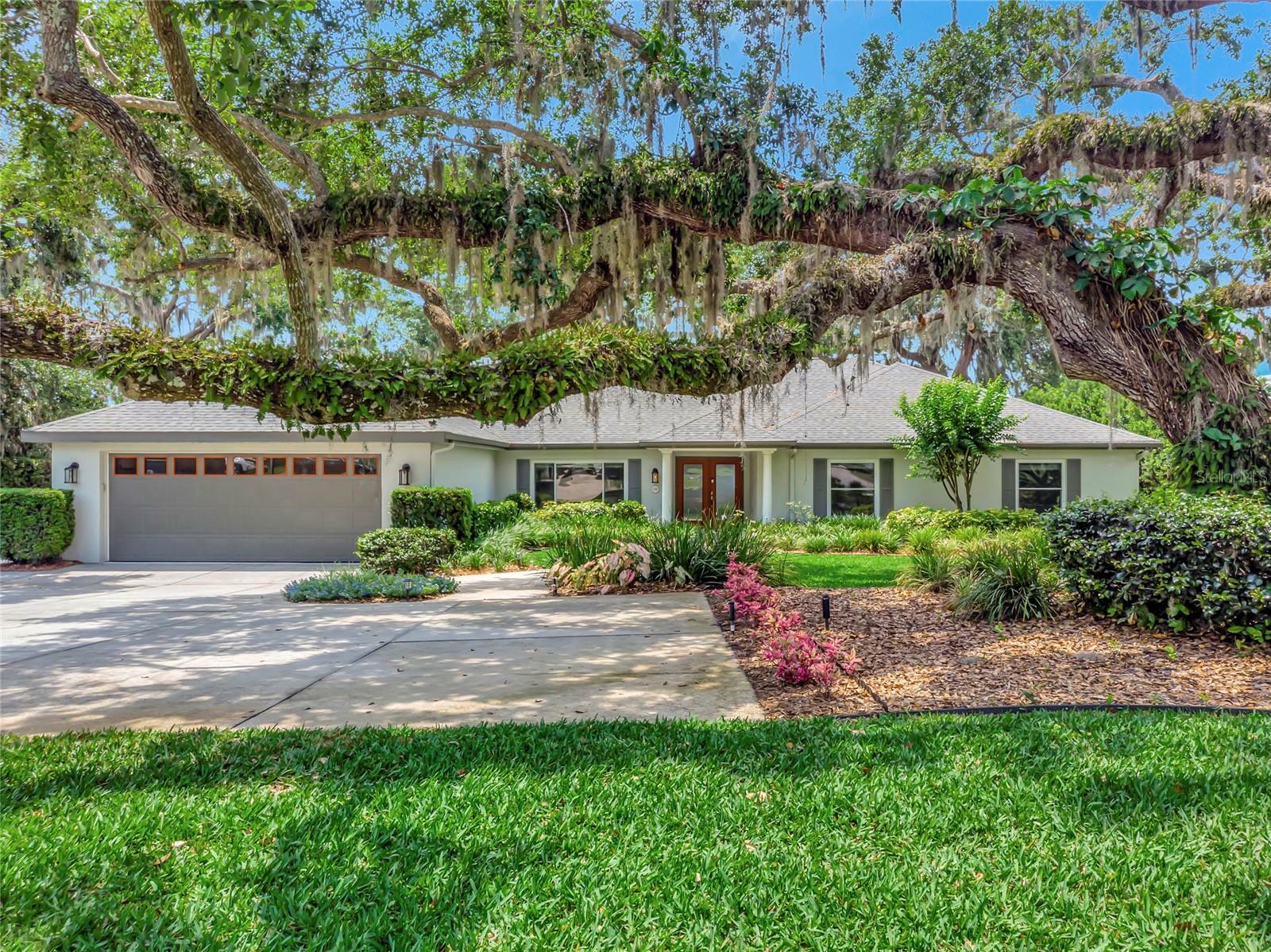 Property Photo: 1341 W Lakeshore Drive FL 34711