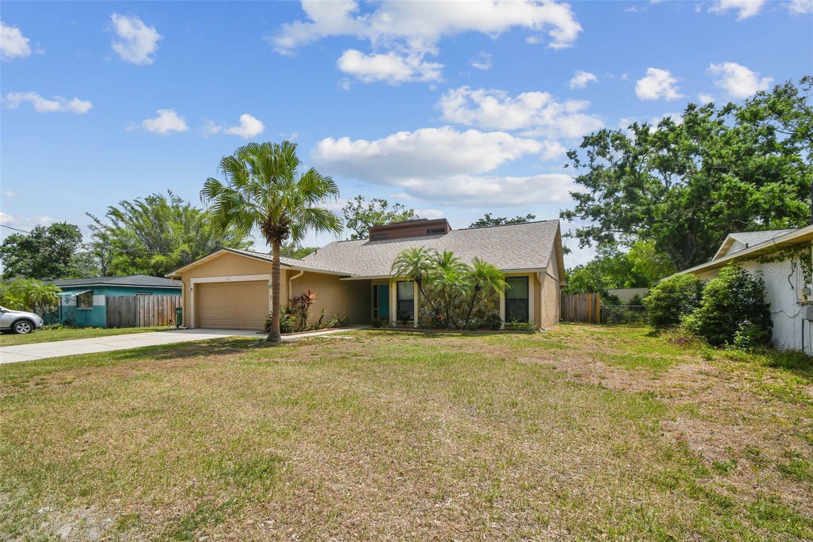 Property Photo: 11315 N Armenia Avenue FL 33612