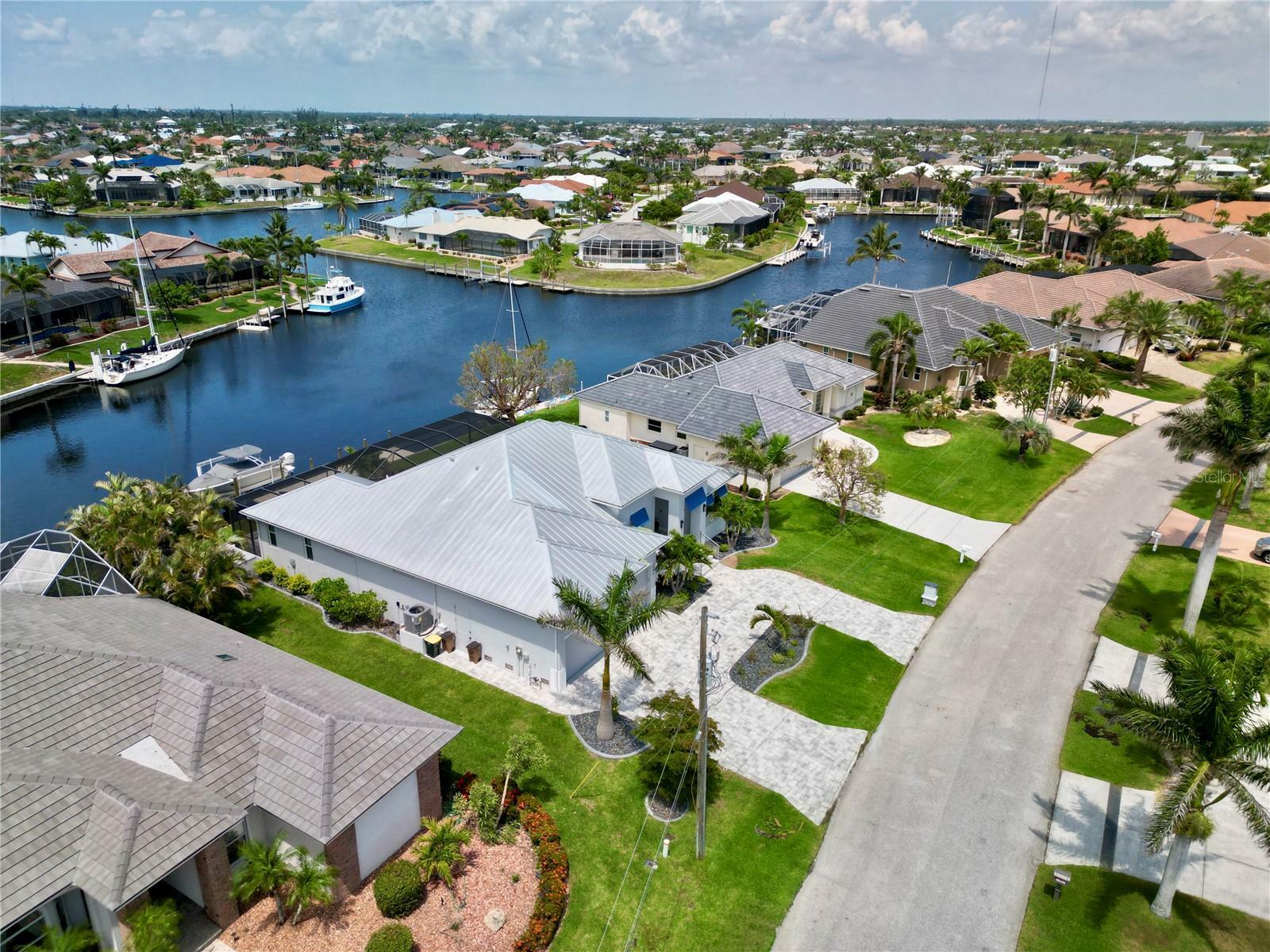 Property Photo: 1306 Osprey Drive FL 33950