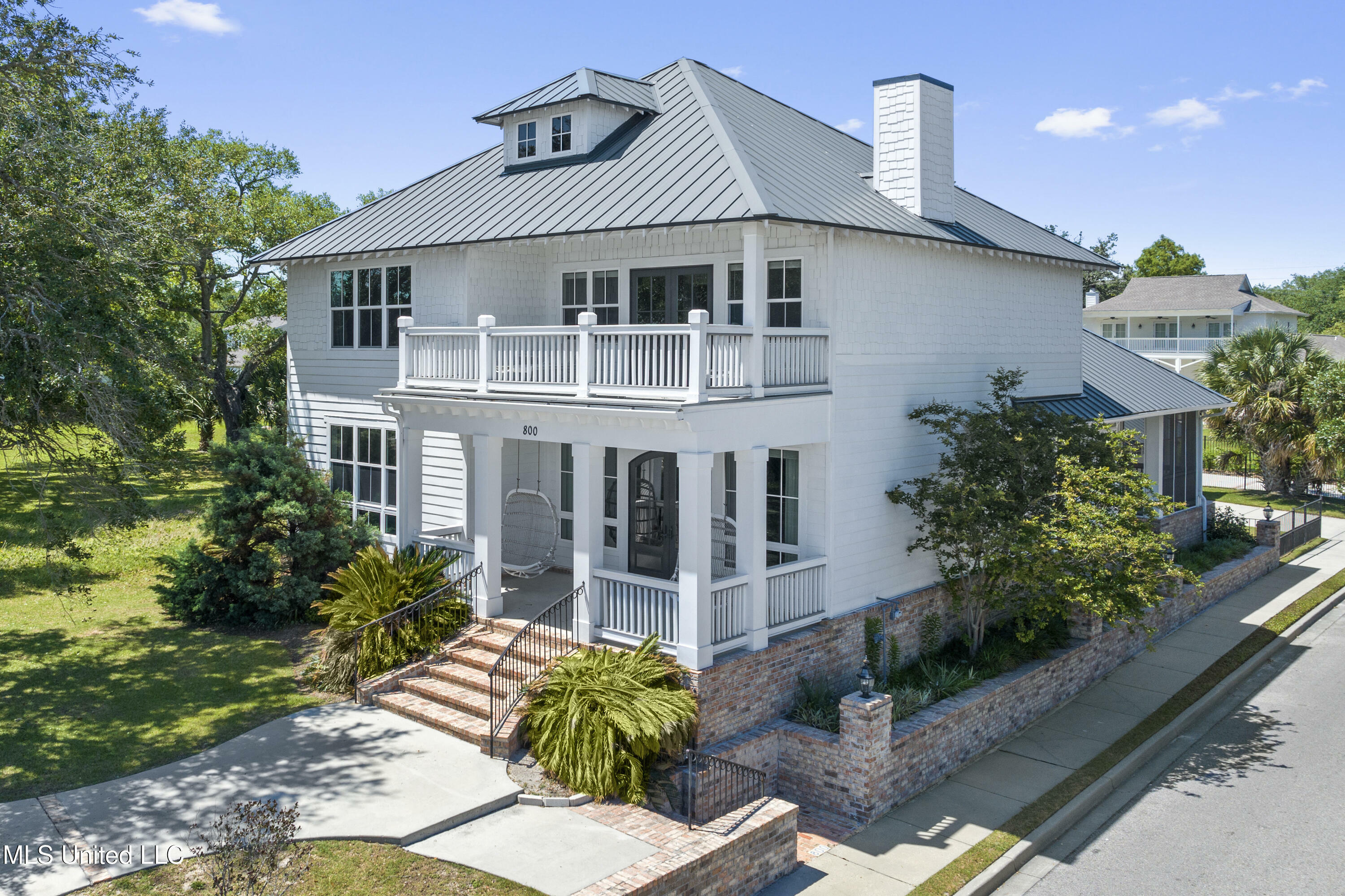 Property Photo: 800 E Beach Boulevard MS 39501