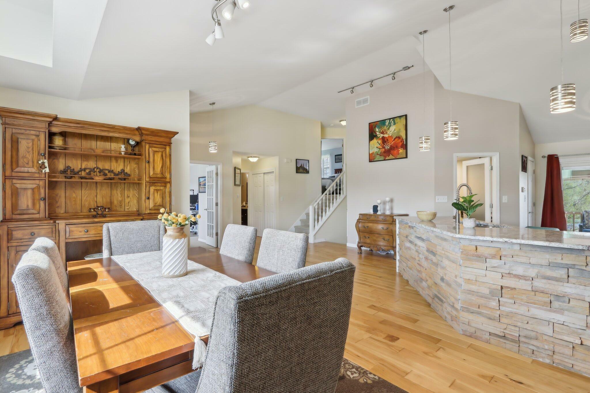 Property Photo: N107w14063 Overlook Ct WI 53022