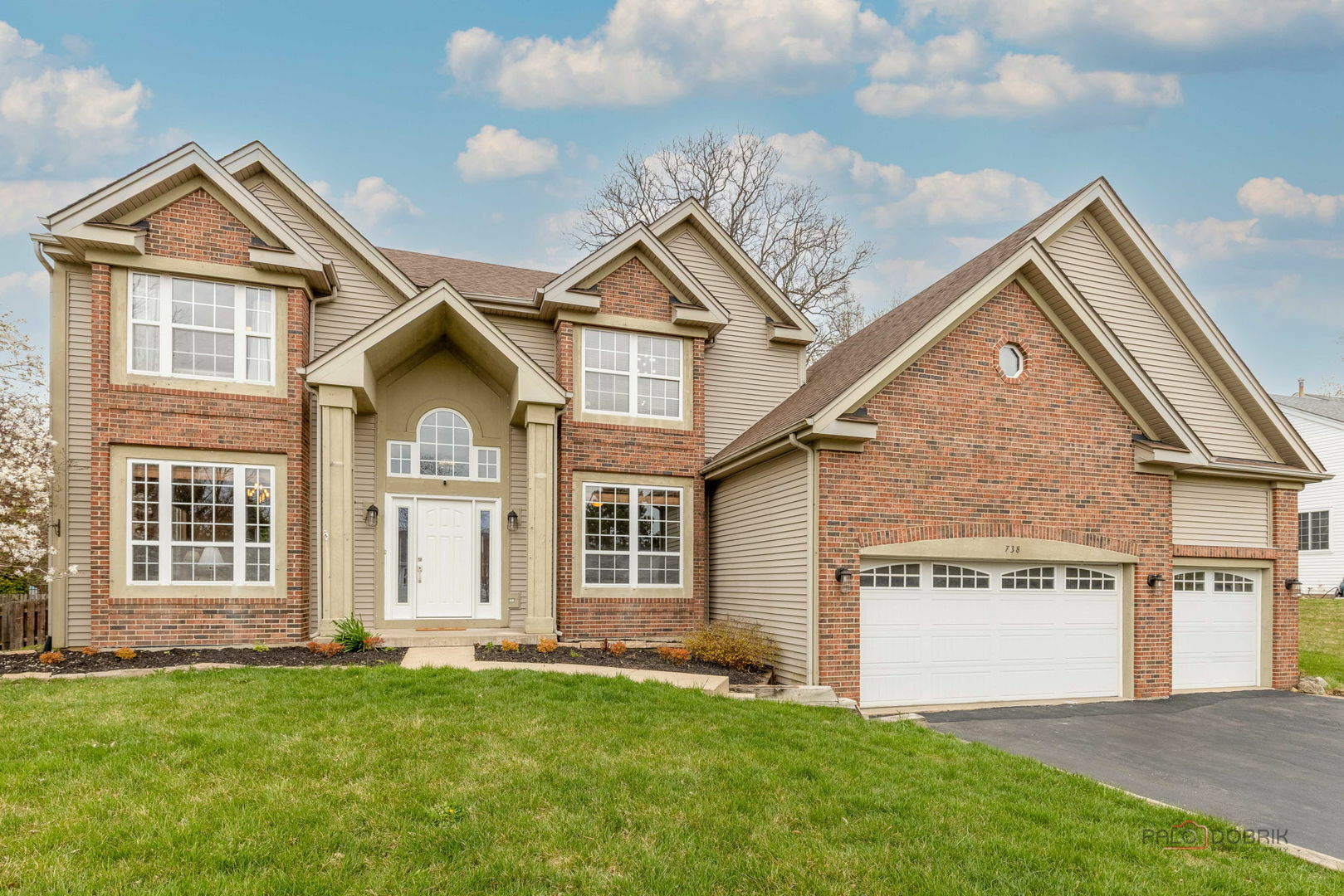 738 Saddlewood Drive  Wauconda IL 60084 photo