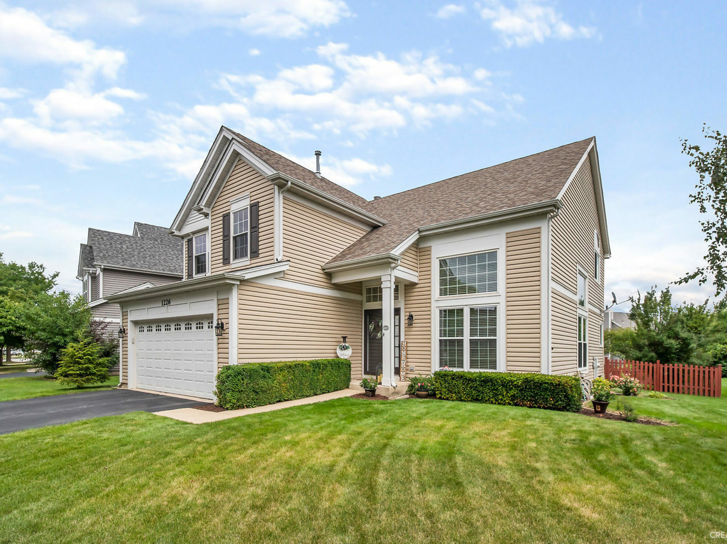 Property Photo: 1226 Pennsbury Lane IL 60502