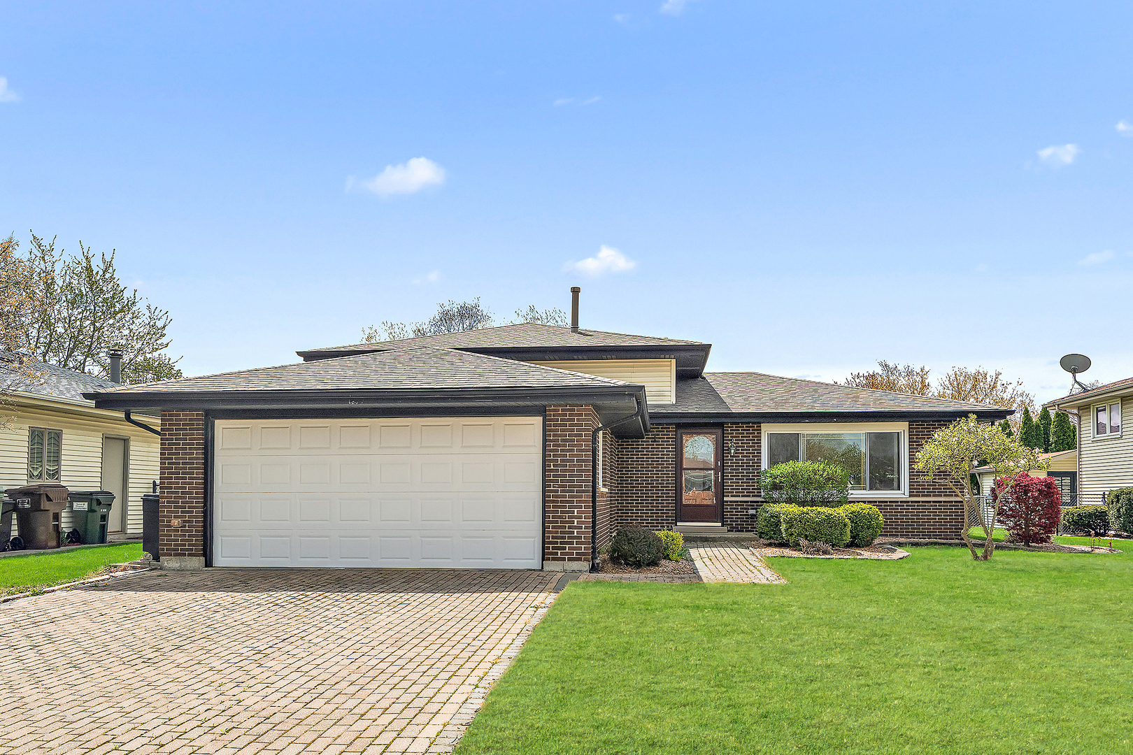 Property Photo: 6407 182nd Street IL 60477