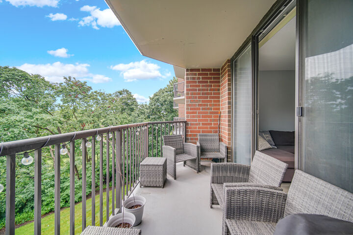 Property Photo: 511 Aurora Avenue 413 IL 60540