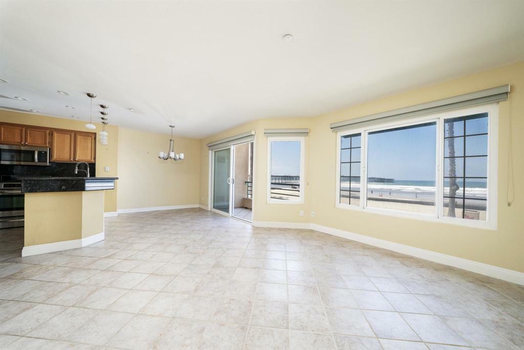 Property Photo: 400 N The Strand 27 CA 92054