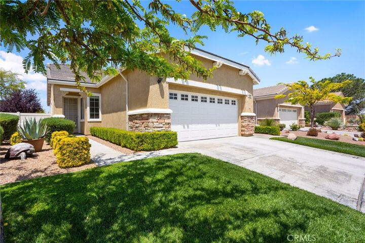 Property Photo: 19536 Cherrydale Court CA 92308