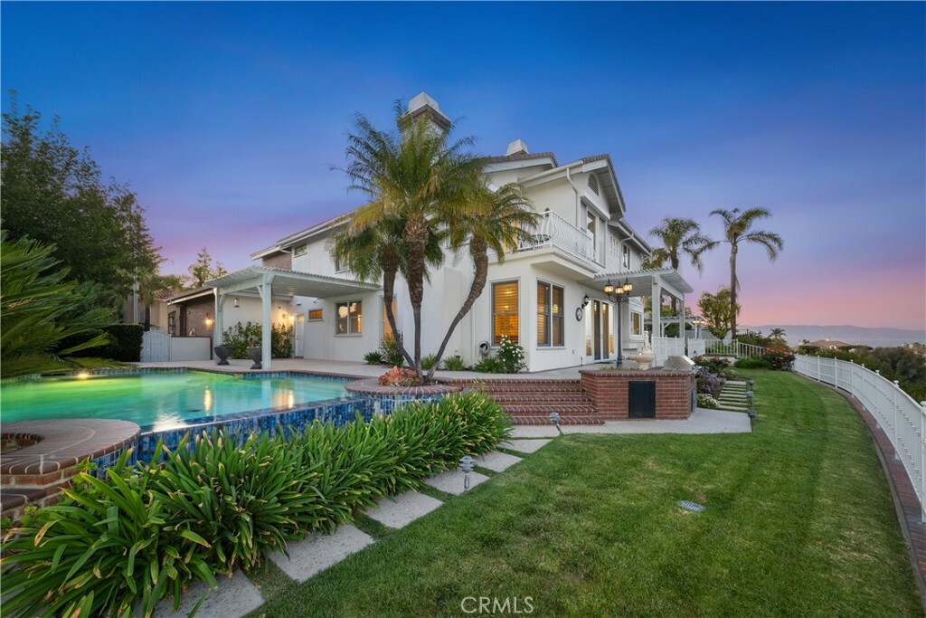 Property Photo: 24926 Vista Verenda CA 91367