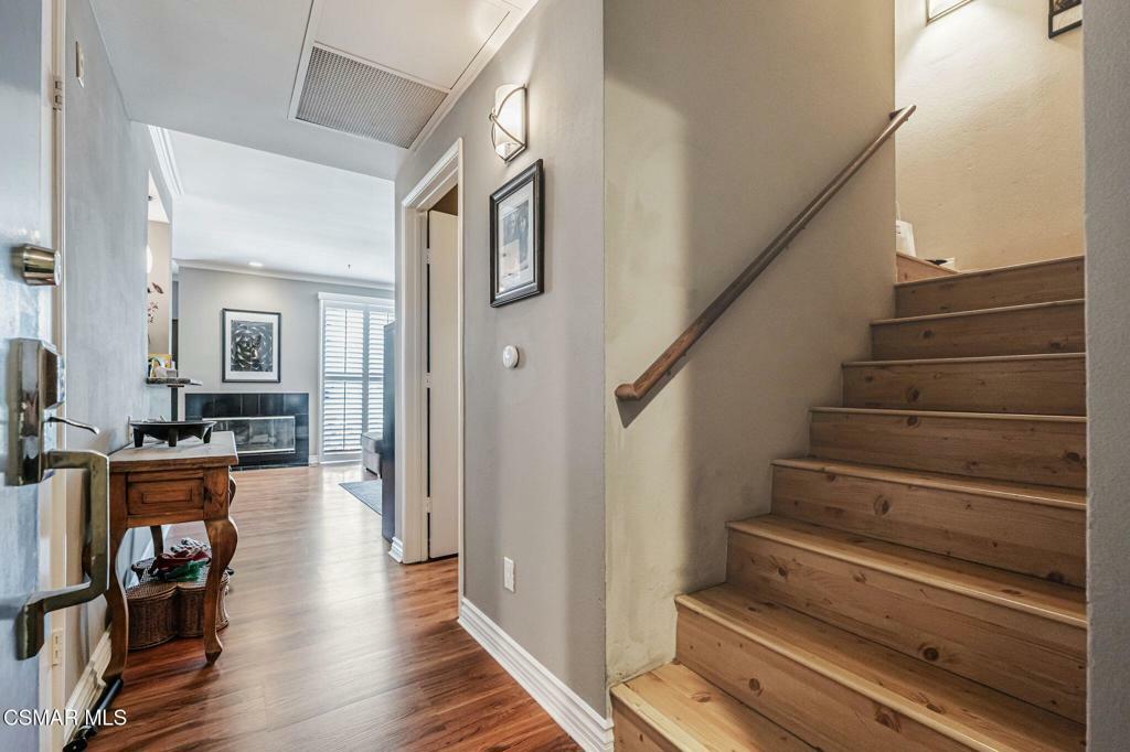 Property Photo:  5350 White Oak Avenue 307  CA 91316 