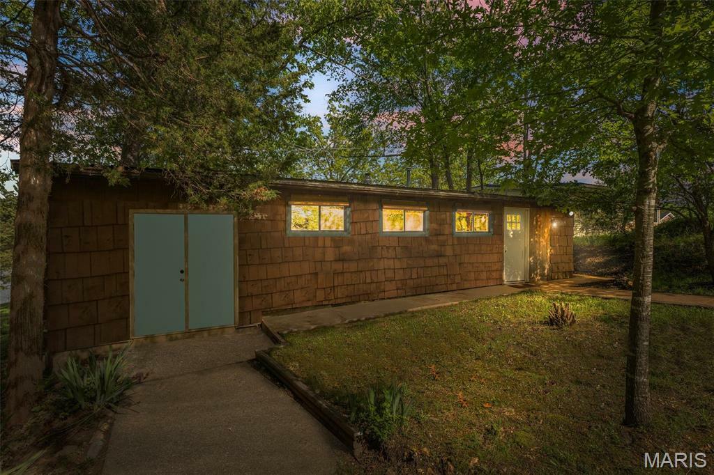 Property Photo: 10358 Pebblewood Road MO 63071