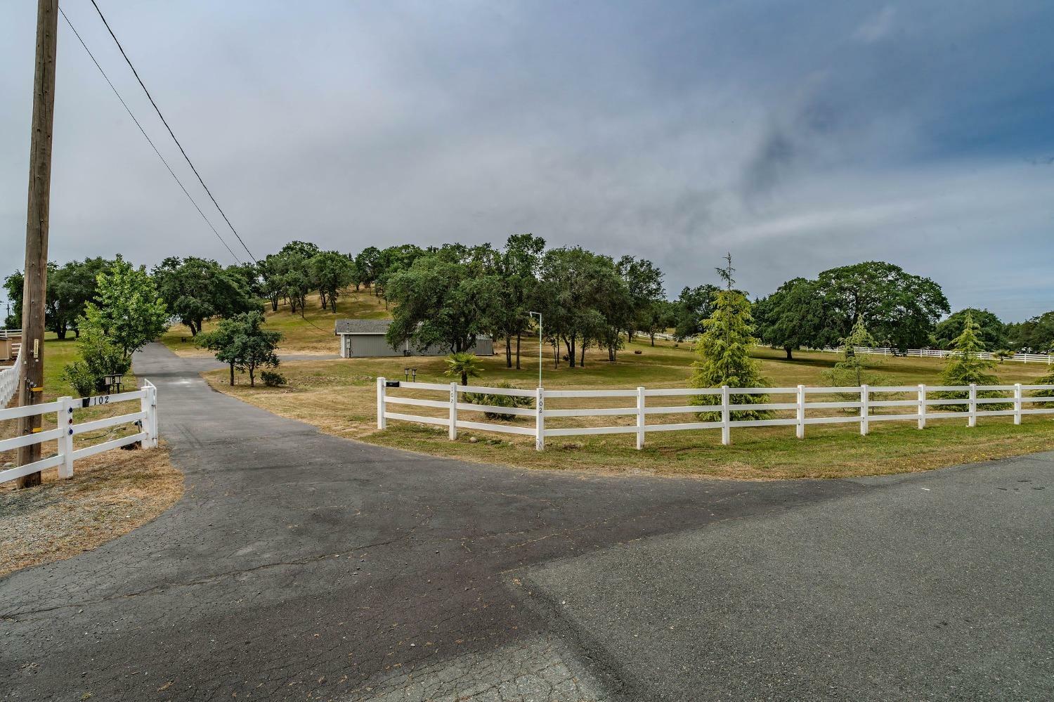 Property Photo: 102 Brandy Court CA 95252