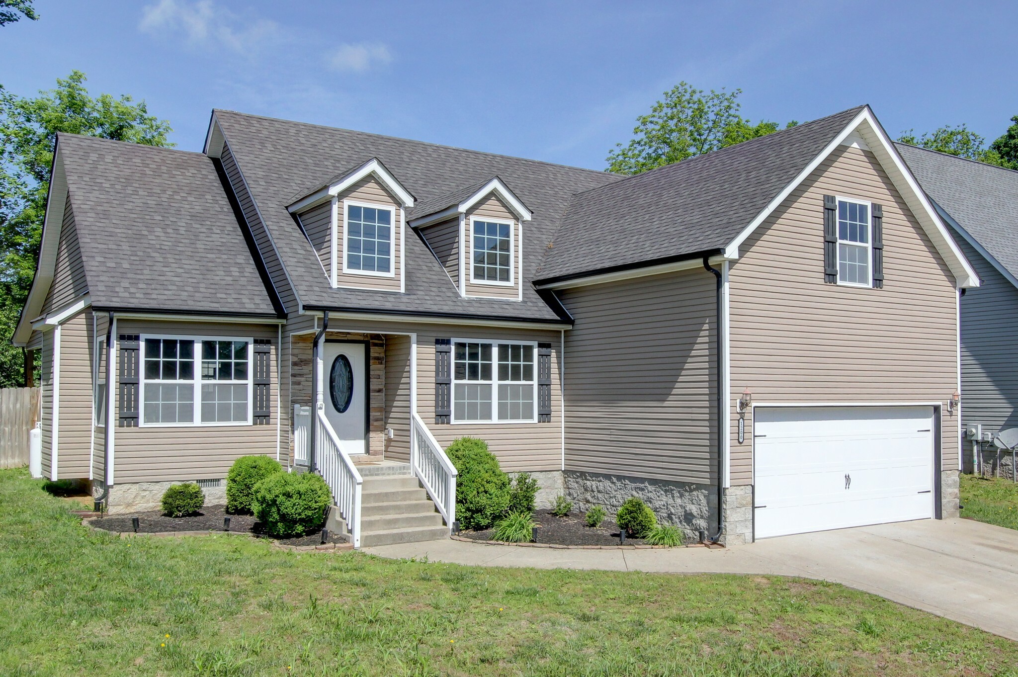 Property Photo: 1200 Morstead Dr TN 37042