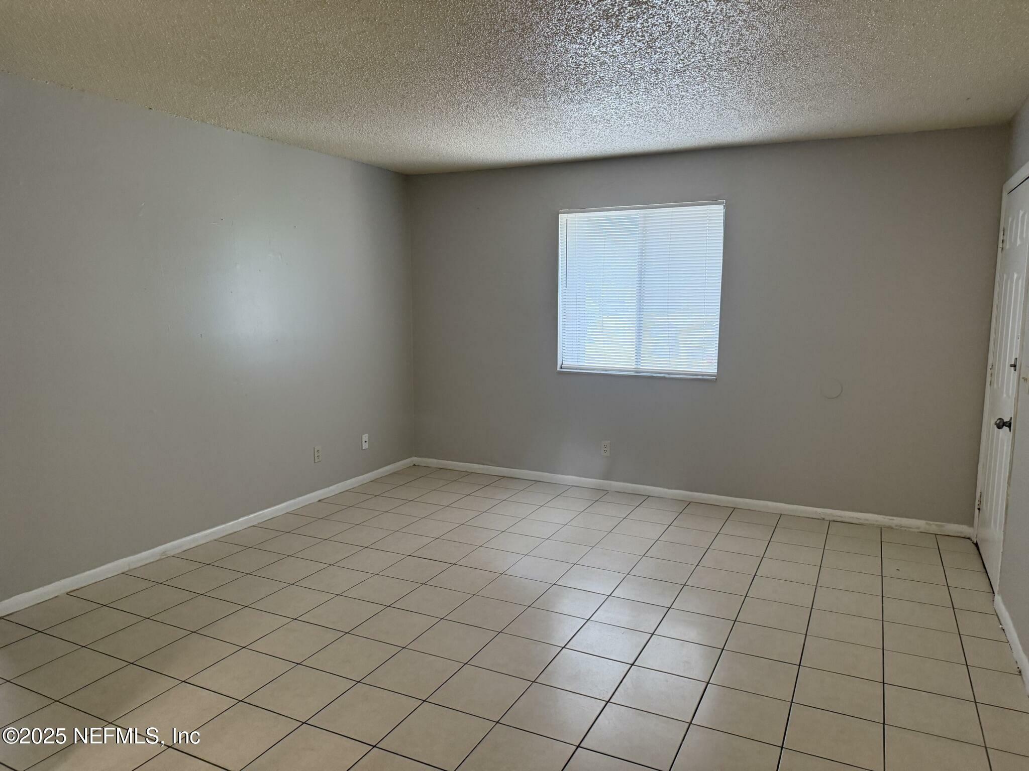 Property Photo: 5120 Westchase Court 4 FL 32210