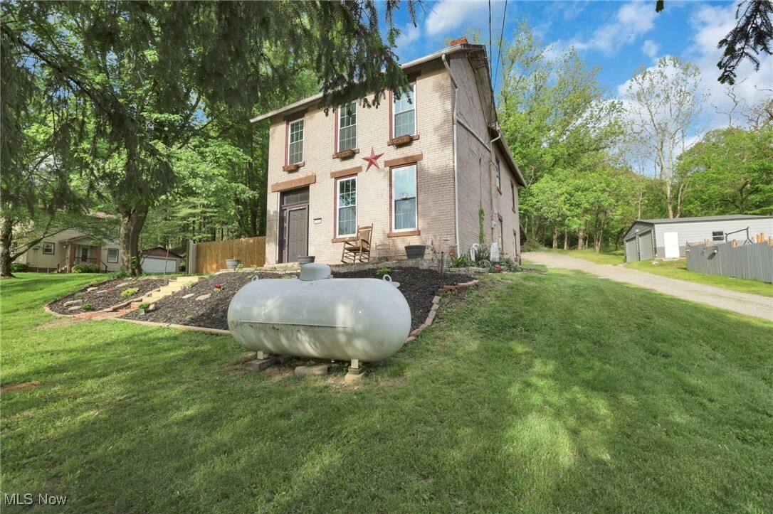 Property Photo: 998 Wayne Avenue OH 43701