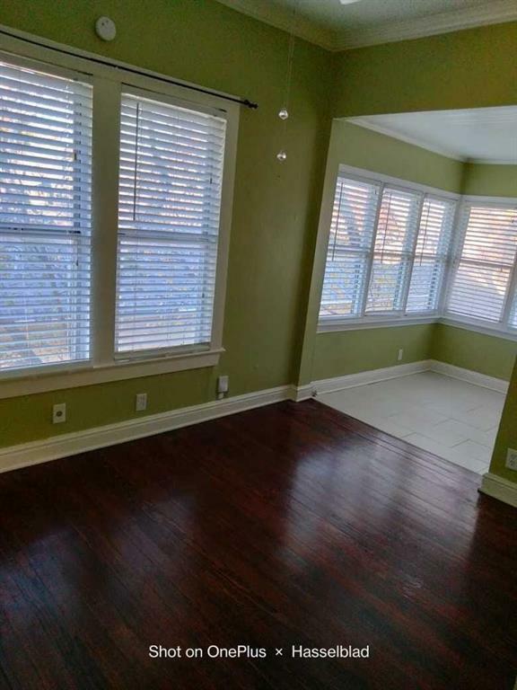 Property Photo: 210 S Rosemont Avenue C TX 75208