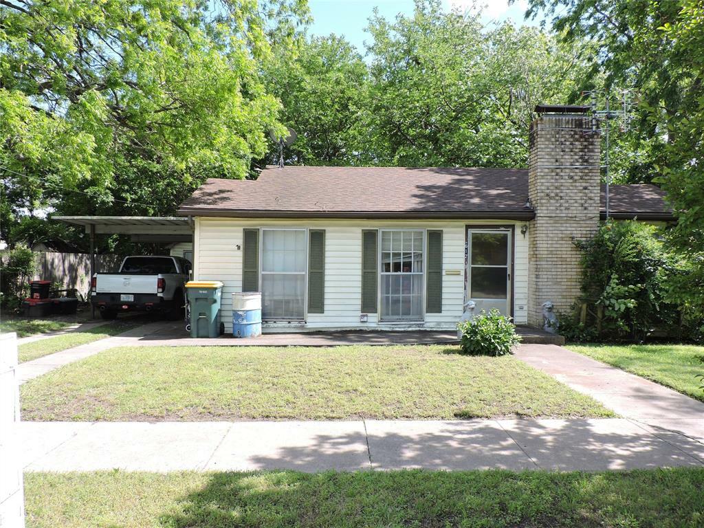 Property Photo: 612 W Belden Street TX 75092