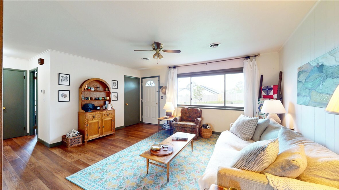 Property Photo: 807 N 12th Place AR 72756