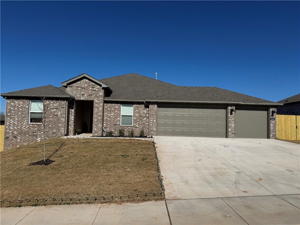 Property Photo:  1042 Vista Avenue  AR 72753 