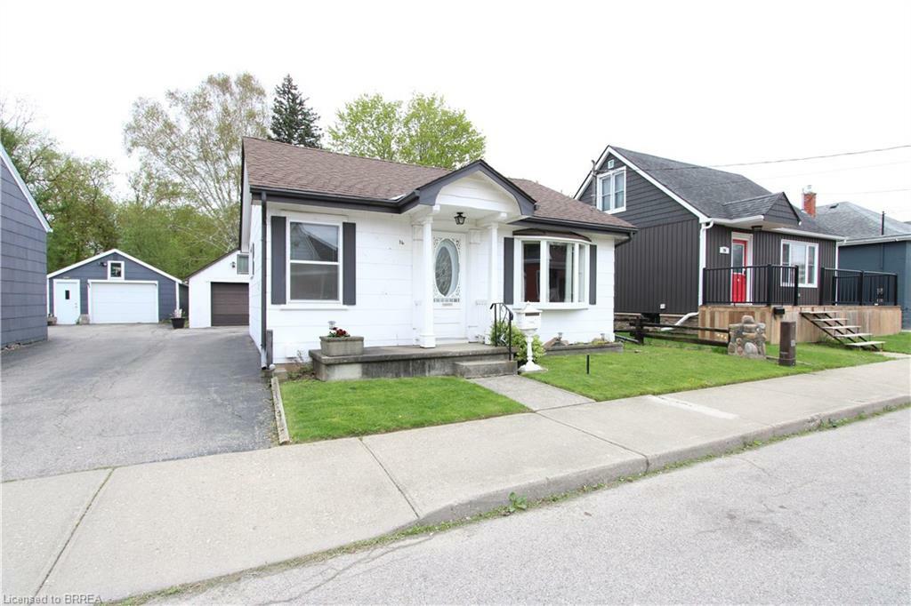 Property Photo: 16 Elliott Avenue ON N3T 1E5