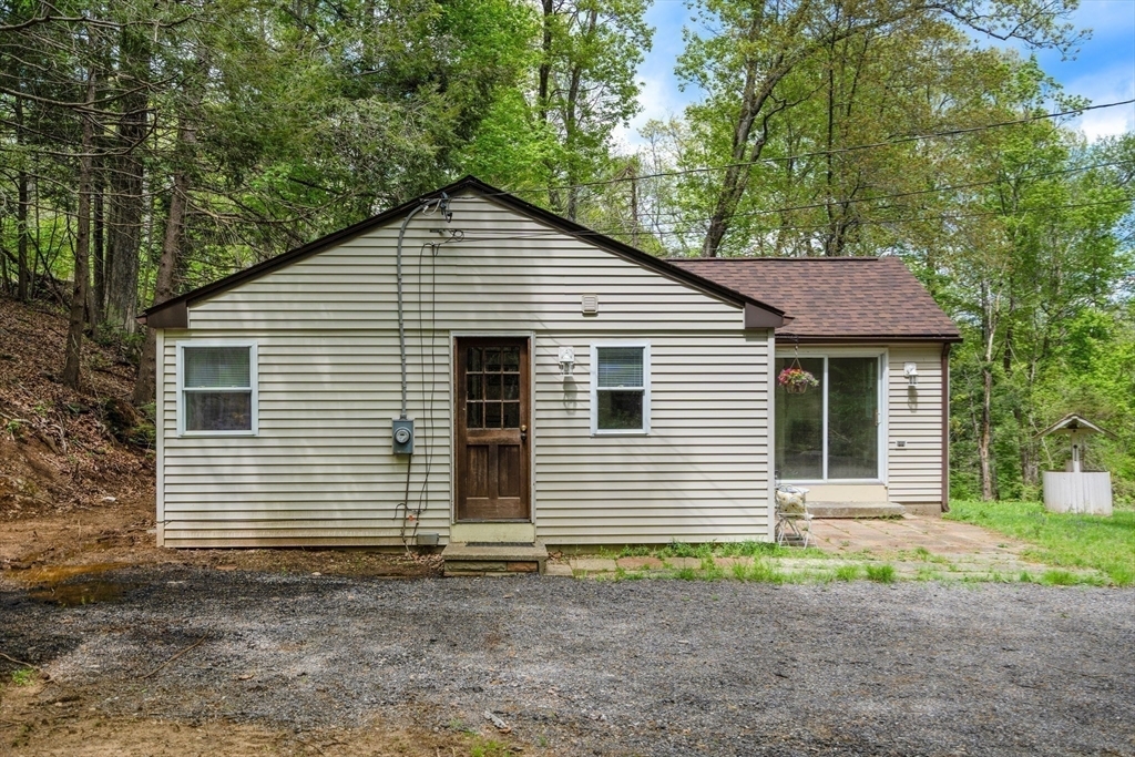 Property Photo: 8 Heritage Dr MA 01521