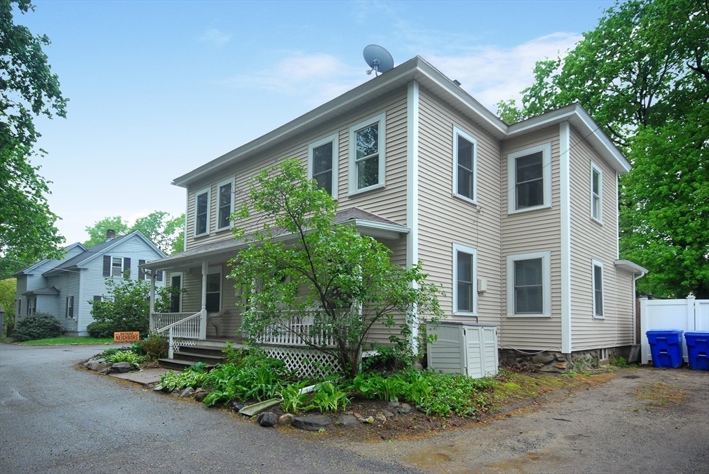 Property Photo:  7 Maple Ct 7  MA 01754 
