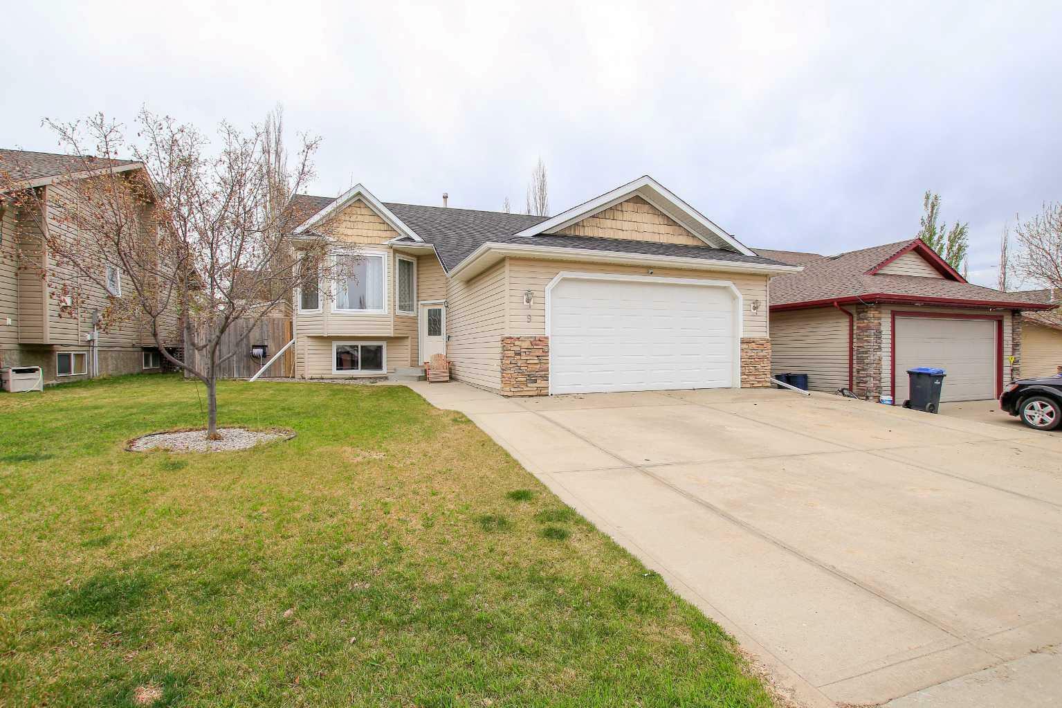 9 Lyon Crescent  Sylvan Lake AB T4S 2M6 photo