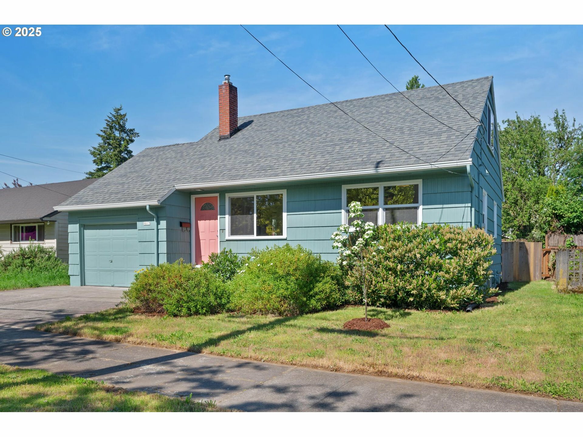 Property Photo: 8017 N Polk Ave OR 97203