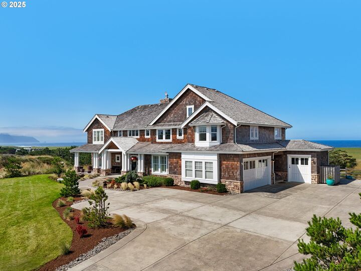 Property Photo:  89062 Pinehurst Rd  OR 97138 