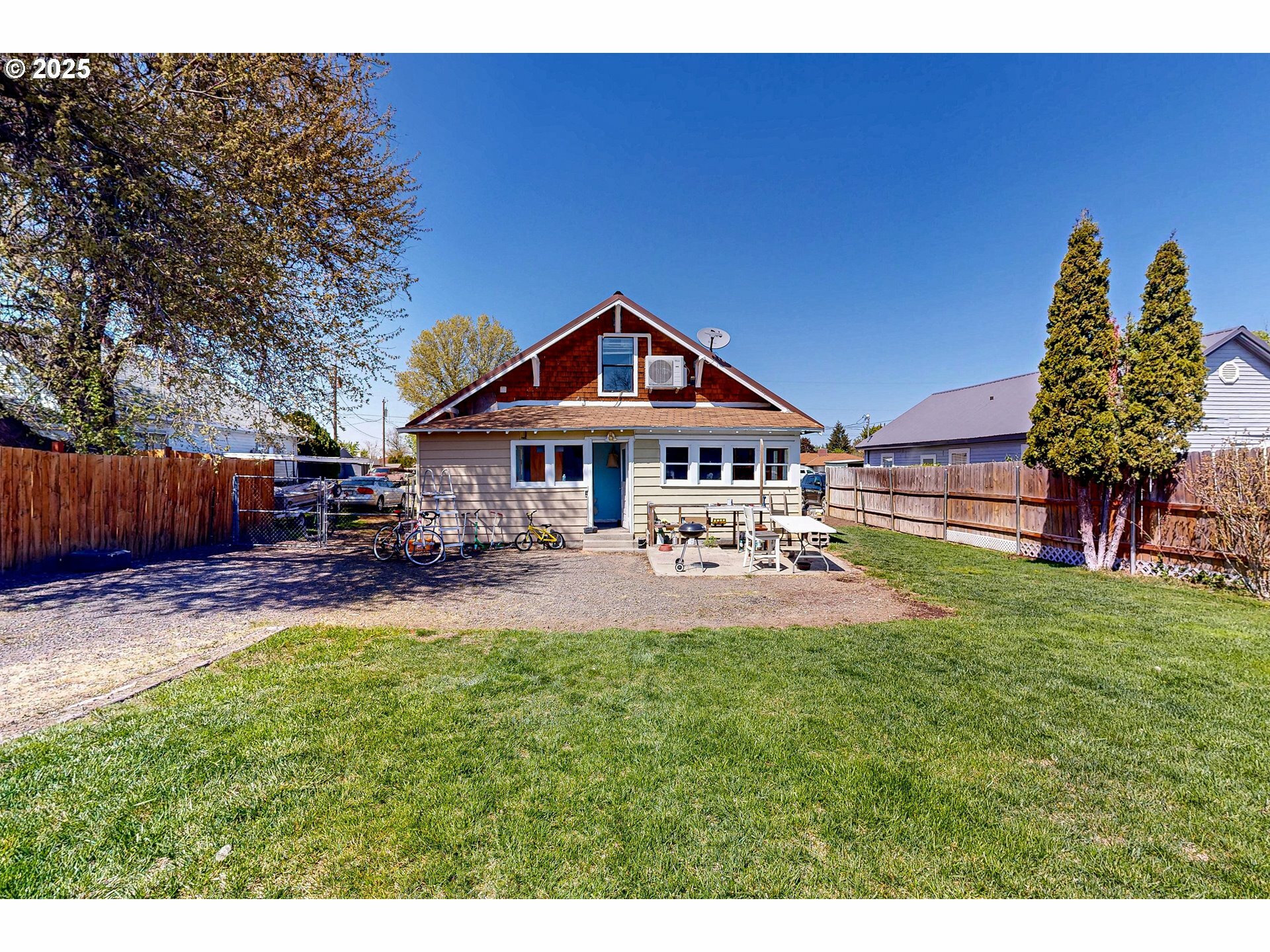 Property Photo: 138 SE 5th Ave OR 97862