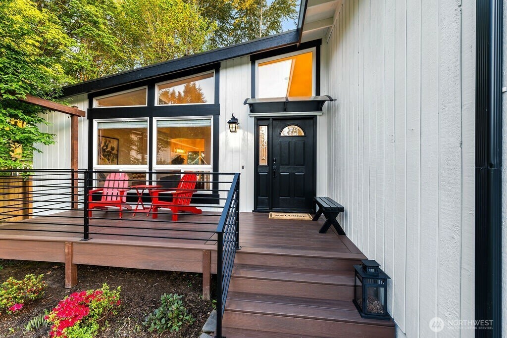 Property Photo: 14250 131st Avenue NE WA 98034