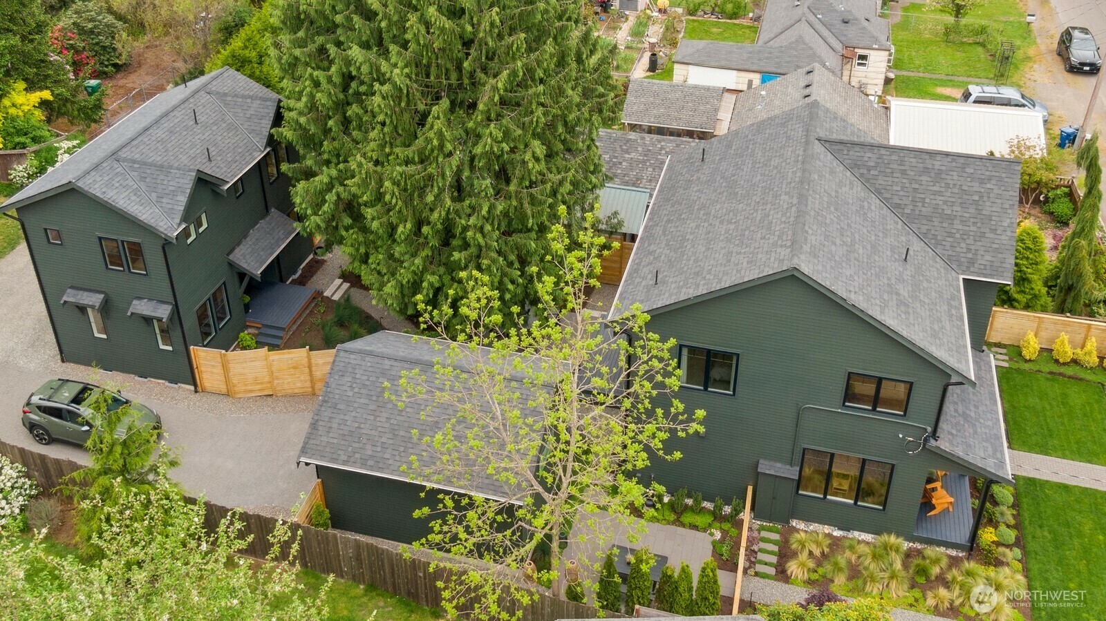 Property Photo: 10419 41st Avenue SW B WA 98146