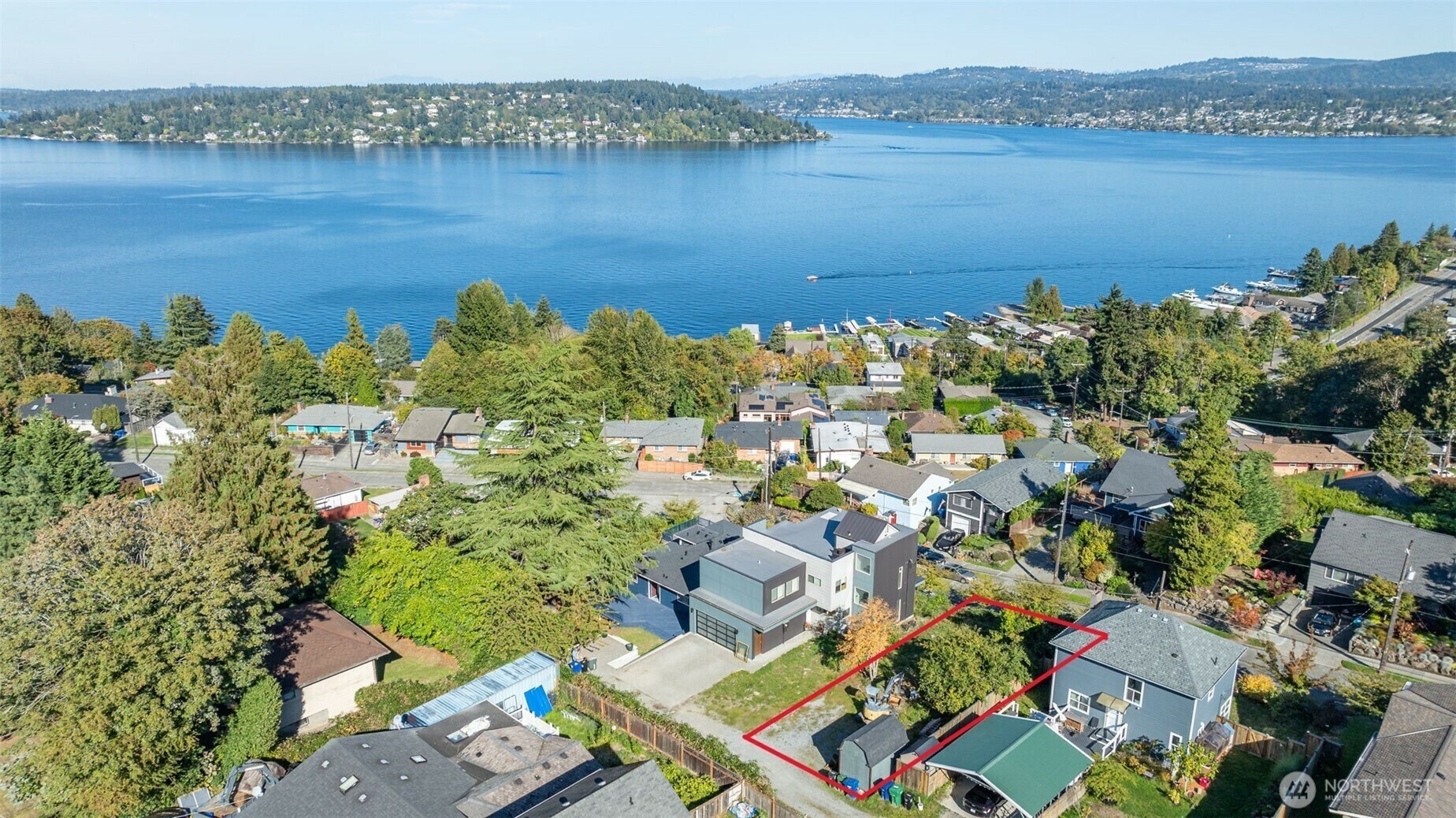 Property Photo: 10125 66th Avenue S WA 98178