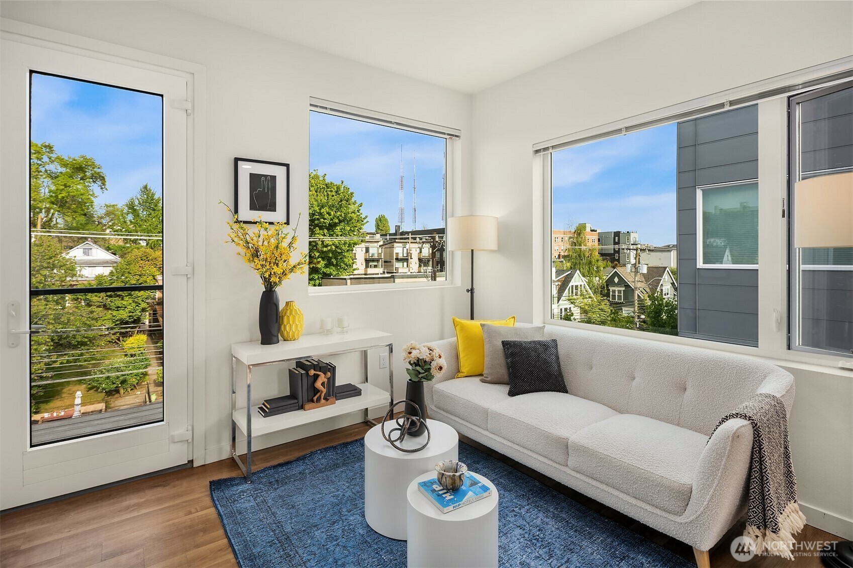 121  12th Avenue E 506  Seattle WA 98102 photo
