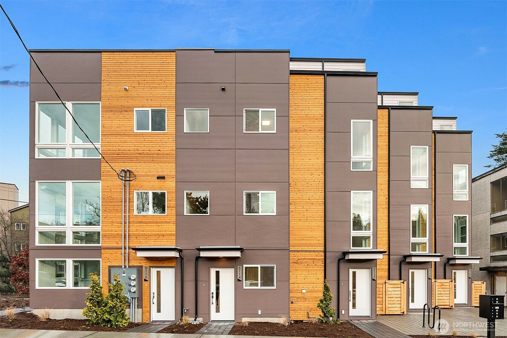 5114  24th Avenue NE  Seattle WA 98105 photo