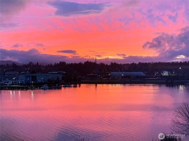 Property Photo:  920  East Bay Drive NE 3C202  WA 98506 